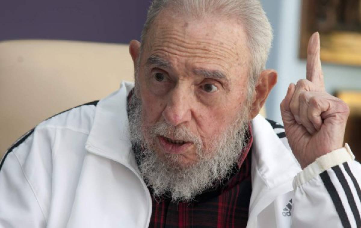 Fidel desconfía de EE UU, pero apoya negociación