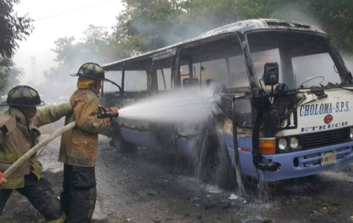 Supuestos mareros queman bus en San Pedro Sula