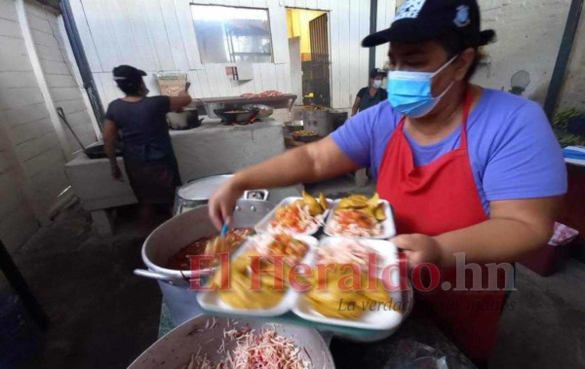 Los pastelitos de 'perro' son los más pedidos.