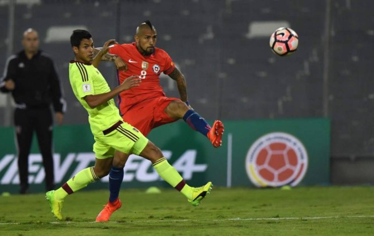 La estrella Vidal, de Chile, fue uno de los más incisivos en el duelo eliminatorio (Foto: AFP)