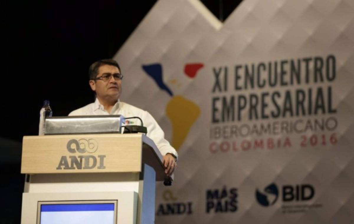 Presidente Hernández expone ventajas de Zonas de Desarrollo en Cartagena, Colombia   