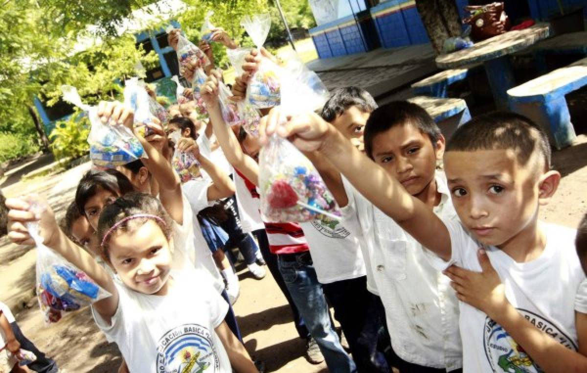 Ejecutivos de Fotovoltaica Los Prados instruyen a niños ecologistas