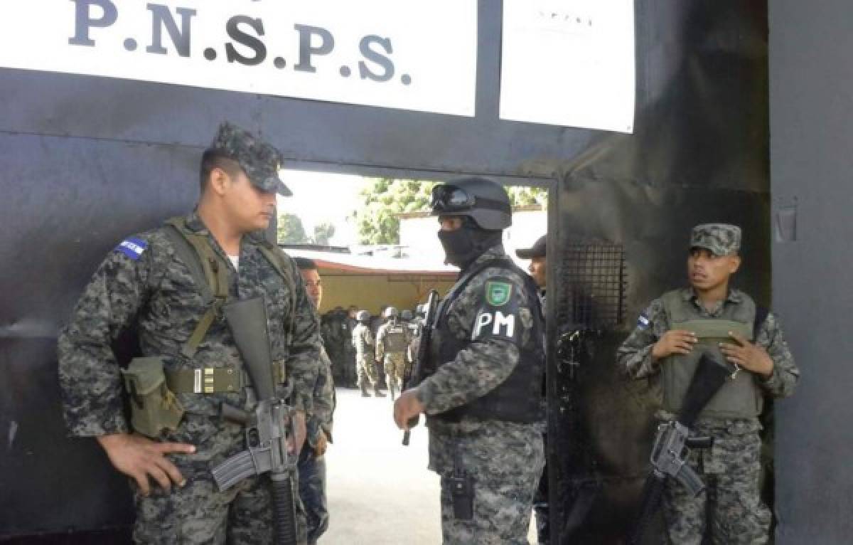 Centro Penal de San Pedro Sula debe quedar vacío el 15 de octubre, dice el presidente Hernández
