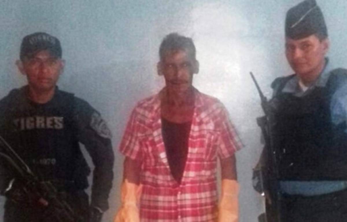 Honduras: Celoso hombre ataca a machetazos a su mujer y mata a niño en Cortés     