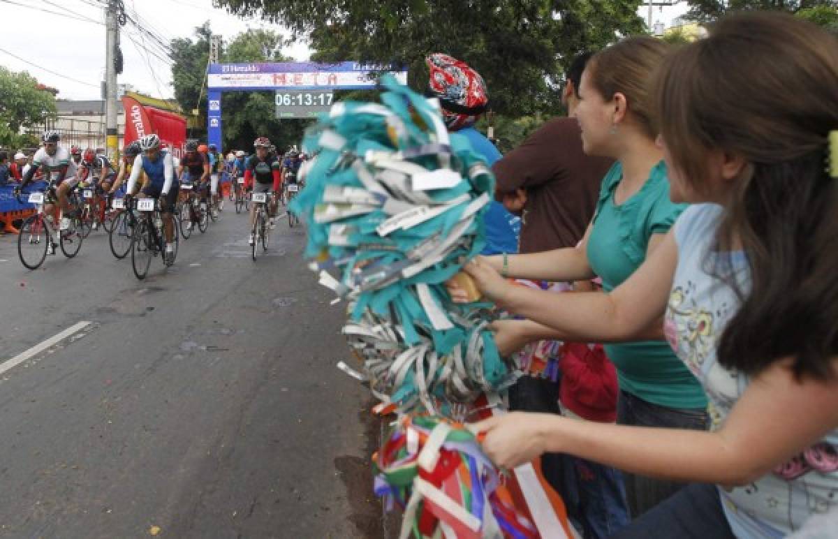 Monumental fiesta ciclística en Honduras