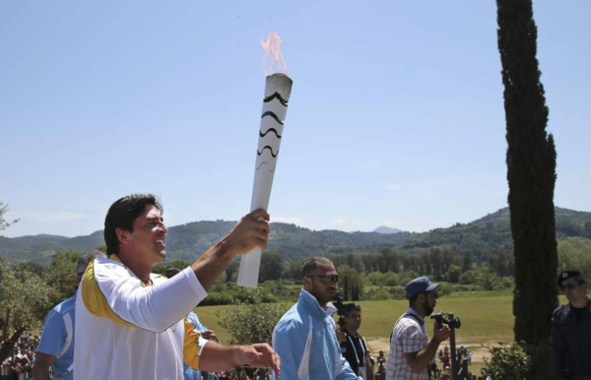 Encendida la antorcha para los Juegos de Rio 2016