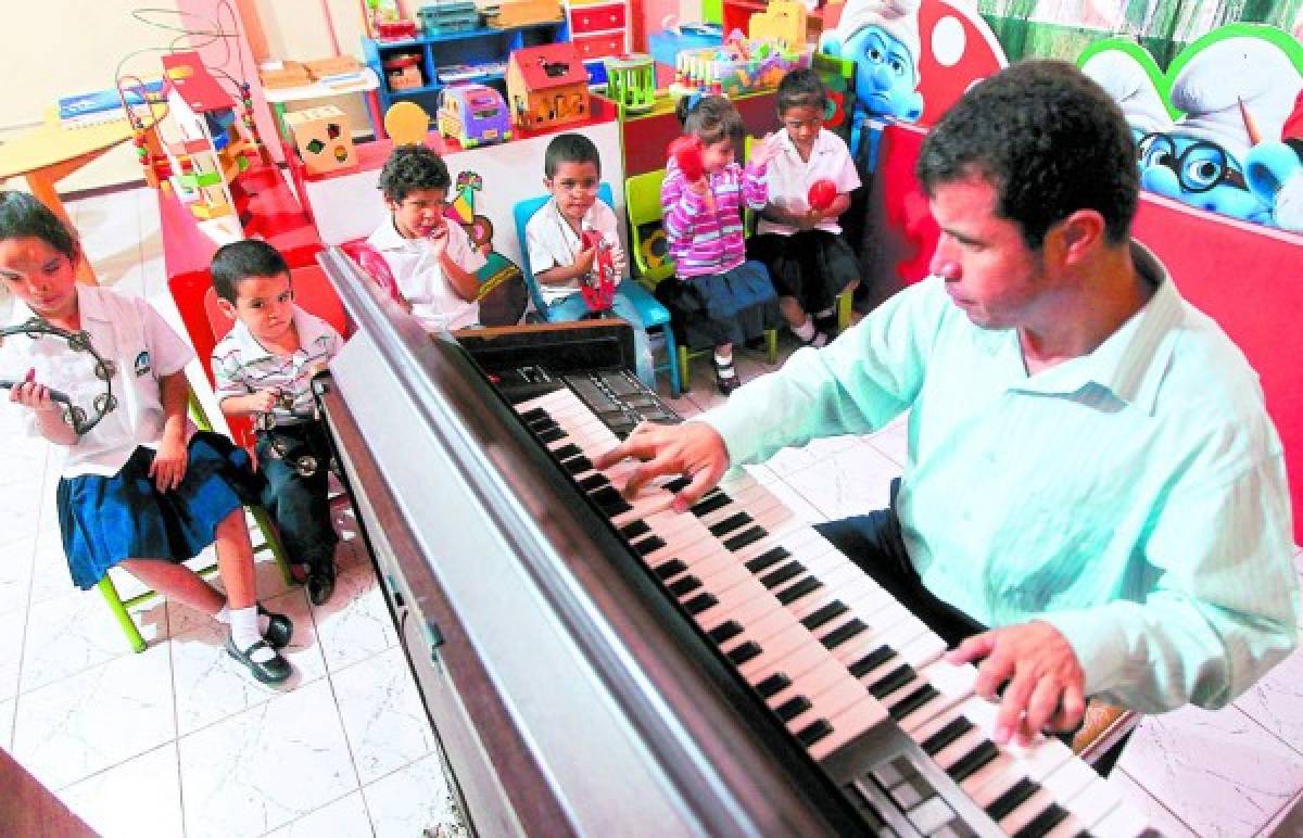 Un pequeño gigante, amante del piano