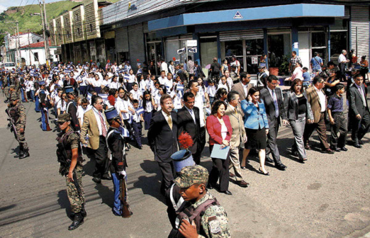 Niños diputados claman 200 días de clases