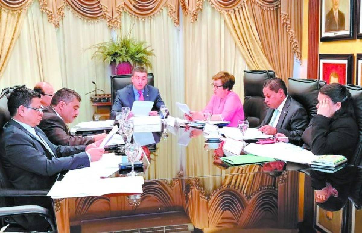 Junta Proponente afina aprobación de reglamento para elegir a nuevo fiscal general