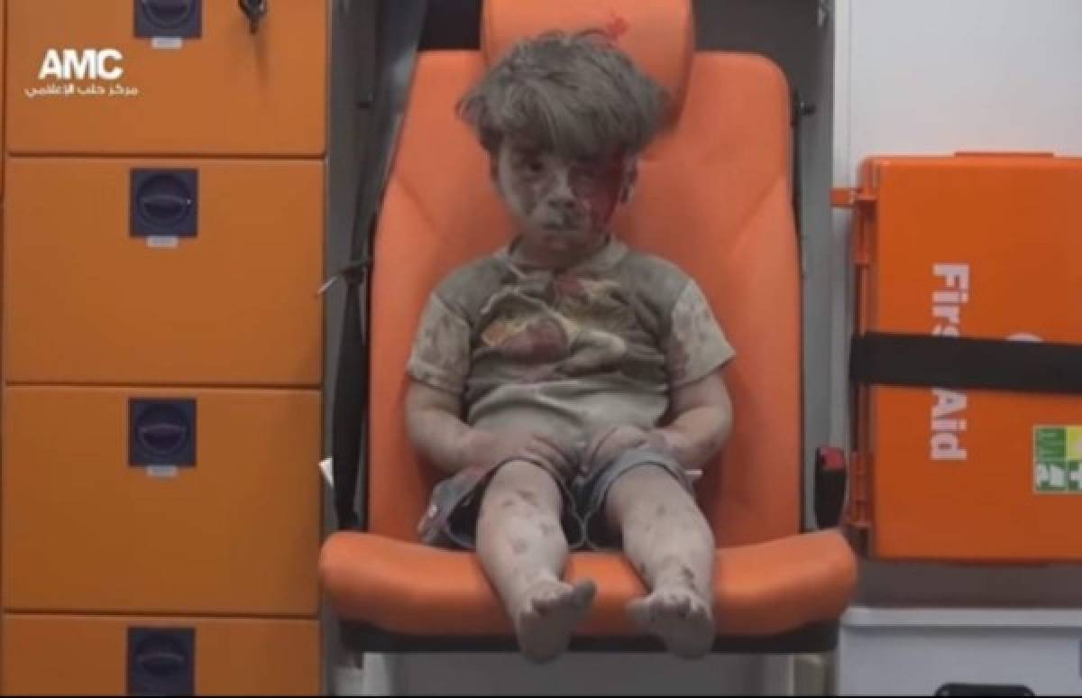 Desgarrador destino de Omran, el niño sirio que mostró la brutalidad de la guerra