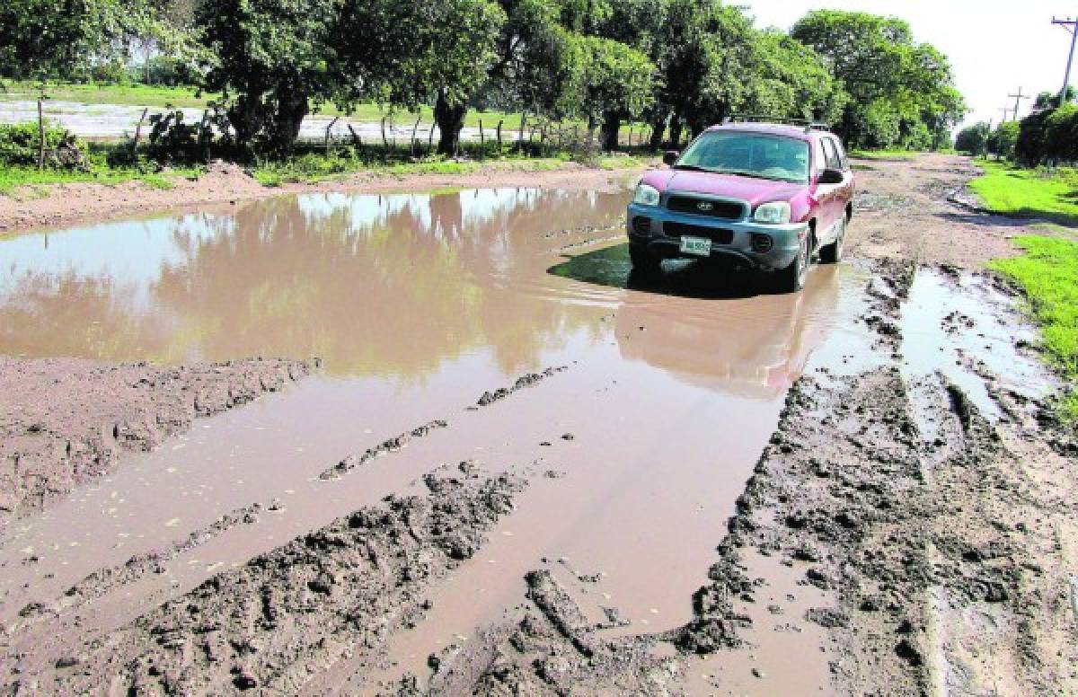 Lluvias generan daños en la red vial de Marcovia