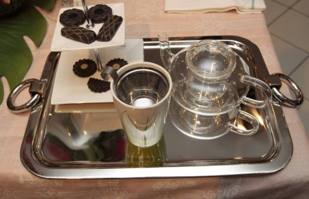 Las teteras de vidrio permiten observar el proceso de infusión del té. Le recomendamos utilizar las tazas de té que tienen incorporado un colador.