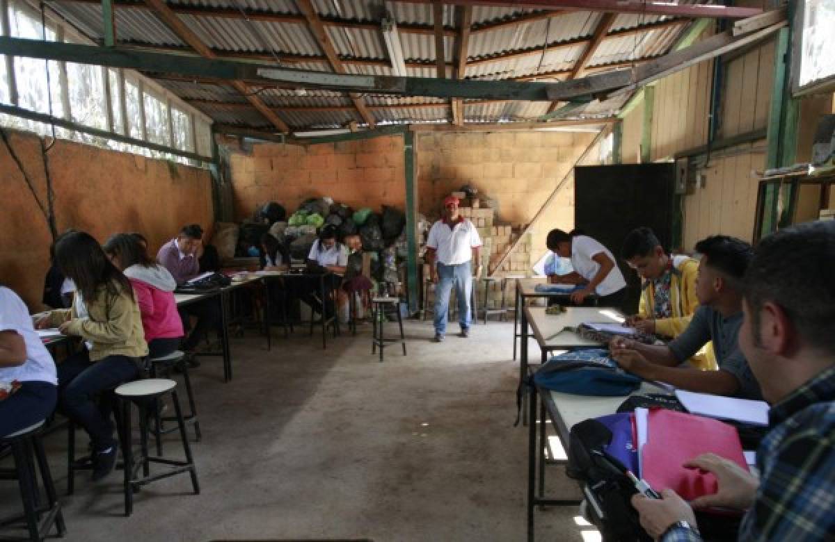 Honduras: Centros educativos capitalinos inician clases sin condiciones