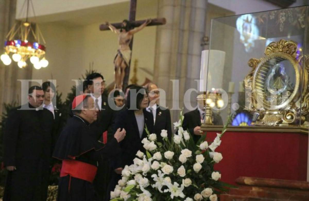 Presidenta de Taiwán Tsai Ing-wen visita Basílica de Suyapa y le conceden las llaves de la ciudad