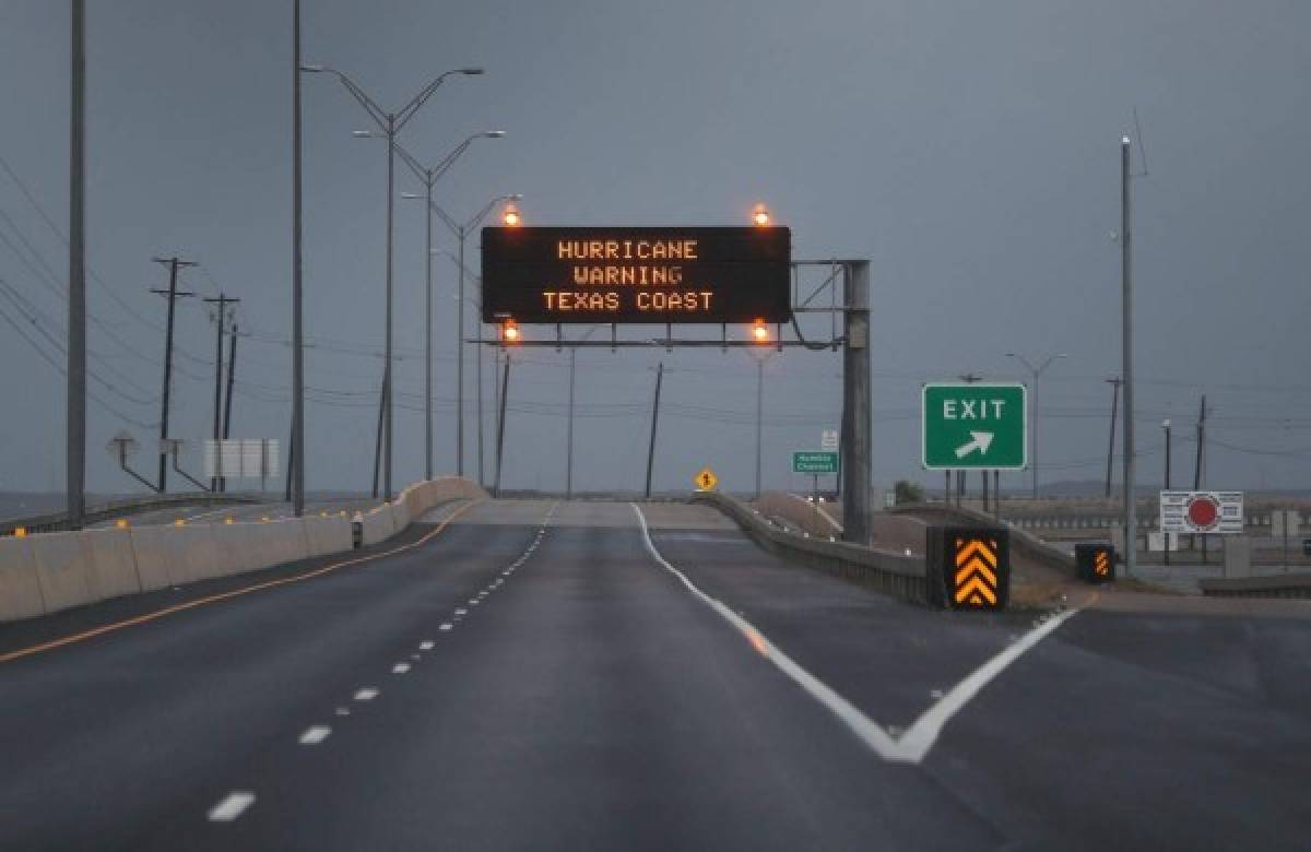 Honduras habilita dos números de emergencia en Texas por el paso del huracán Harvey