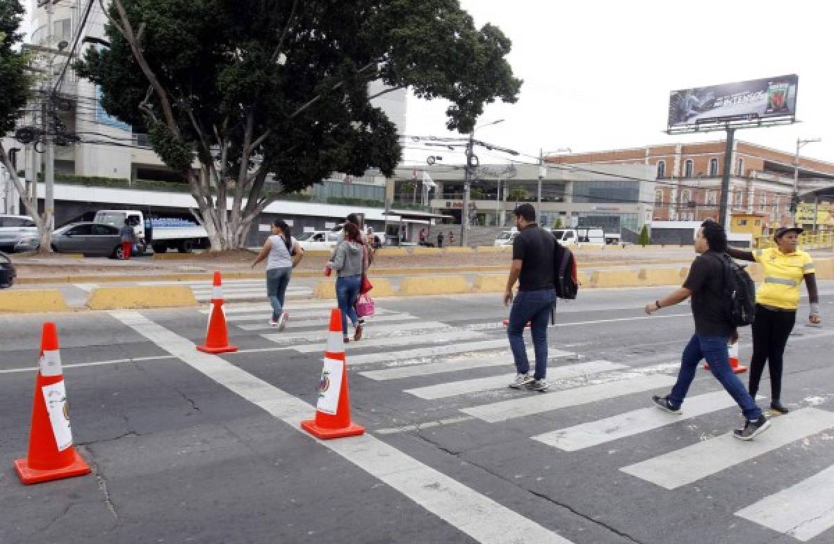 Dos de las nuevas estructuras se construirán en el bulevar Suyapa, uno a inmediaciones del Hospital Escuela y el otro por Emisoras Unidas. Foto: Alejandro Amador/EL HERALDO.