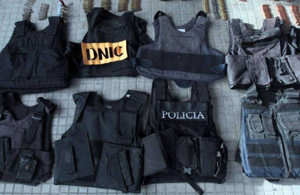 Decomisan armas e indumentaria policial en la capital de Honduras