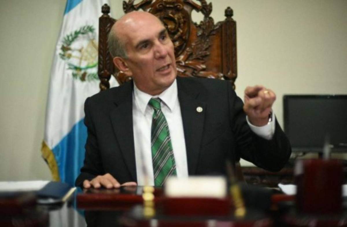 Presidente de Congreso denuncia a diputados ligados al narcotráfico en Guatemala 
