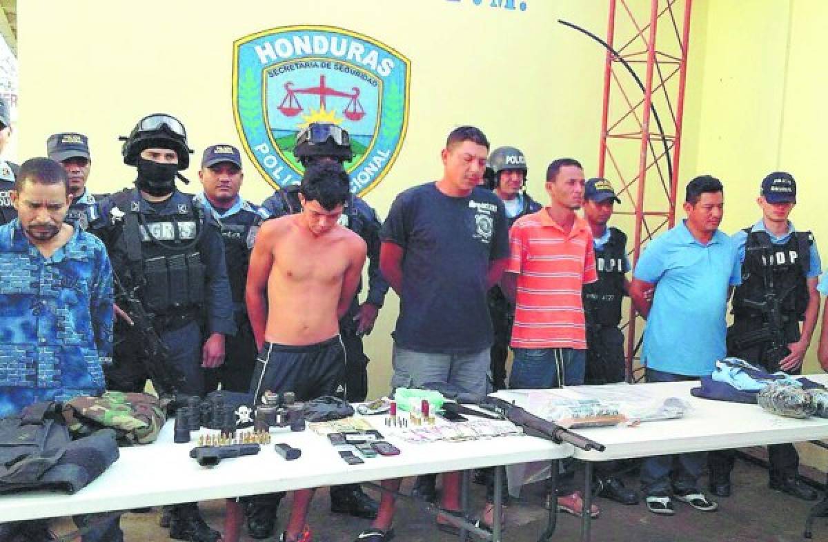 Policía incauta drogas y armas en colonias de Talanga