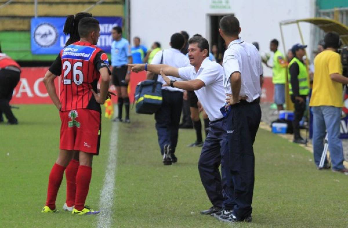 Mauro Reyes, el maestro que dejó las aulas de clases por el fútbol