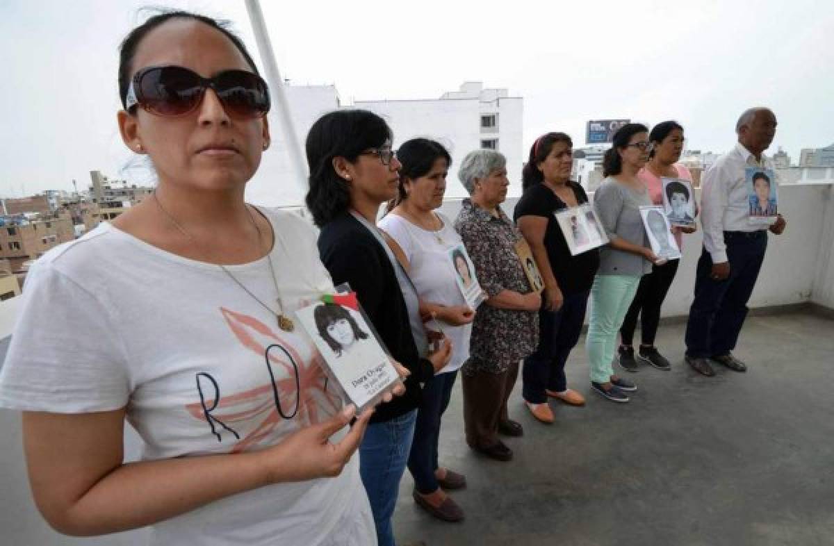 Familiares de víctimas de Fujimori pedirán ayuda al papa para anular indulto