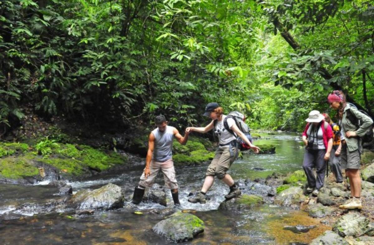 Turismo en Costa Rica bate récord en 2014, con 2,5 millones de visitantes