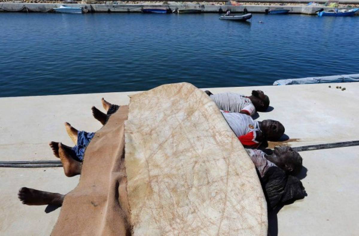 500 migrantes habrían muerto por asalto a barco