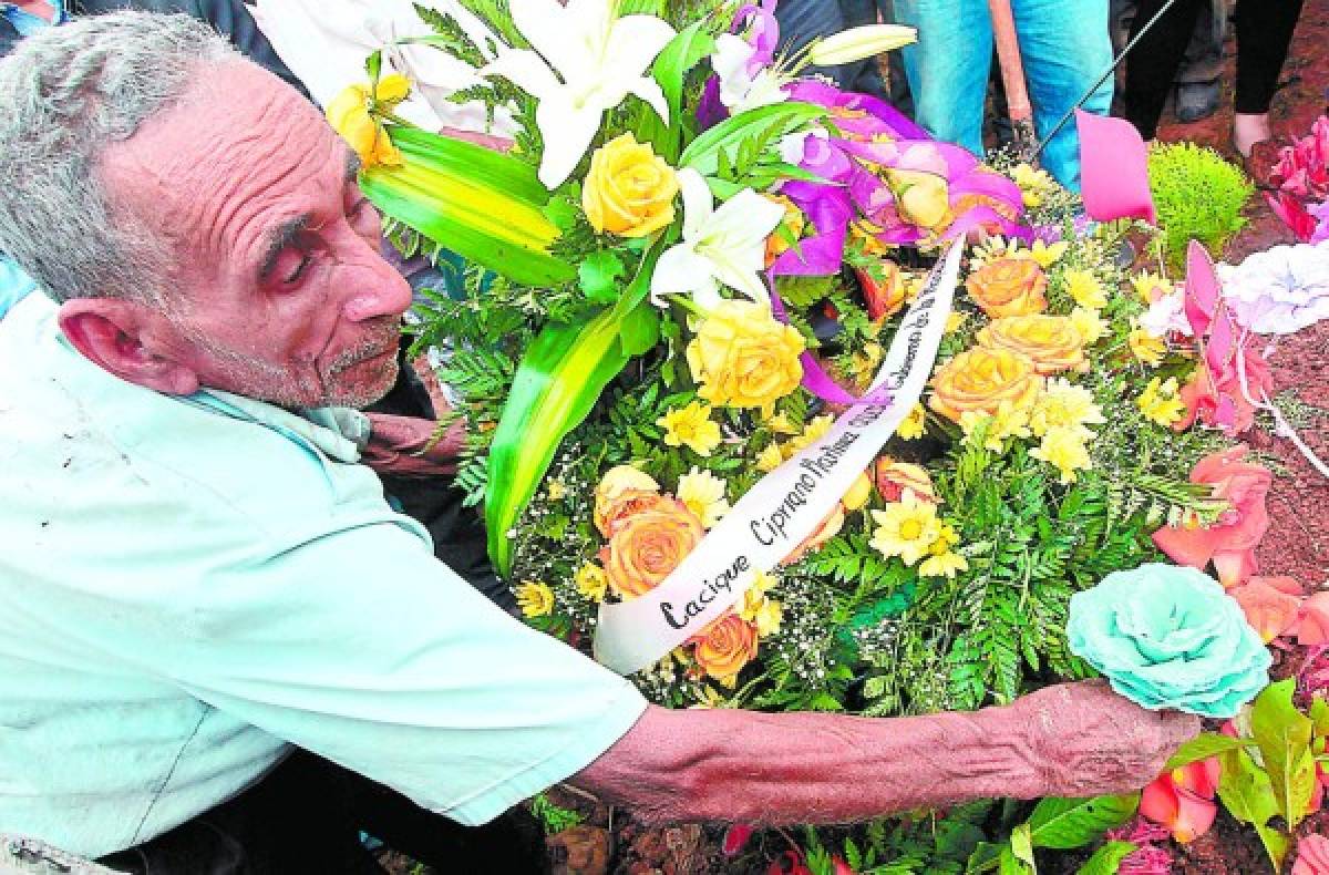 Pueblo tolupán despide a su cacique