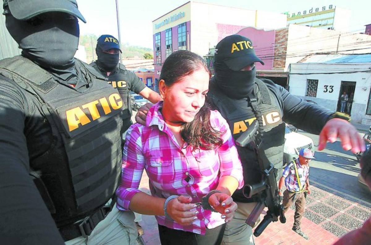 Ilsa Damaris Aguirre, madre de expalillona comparece este jueves ante los juzgados