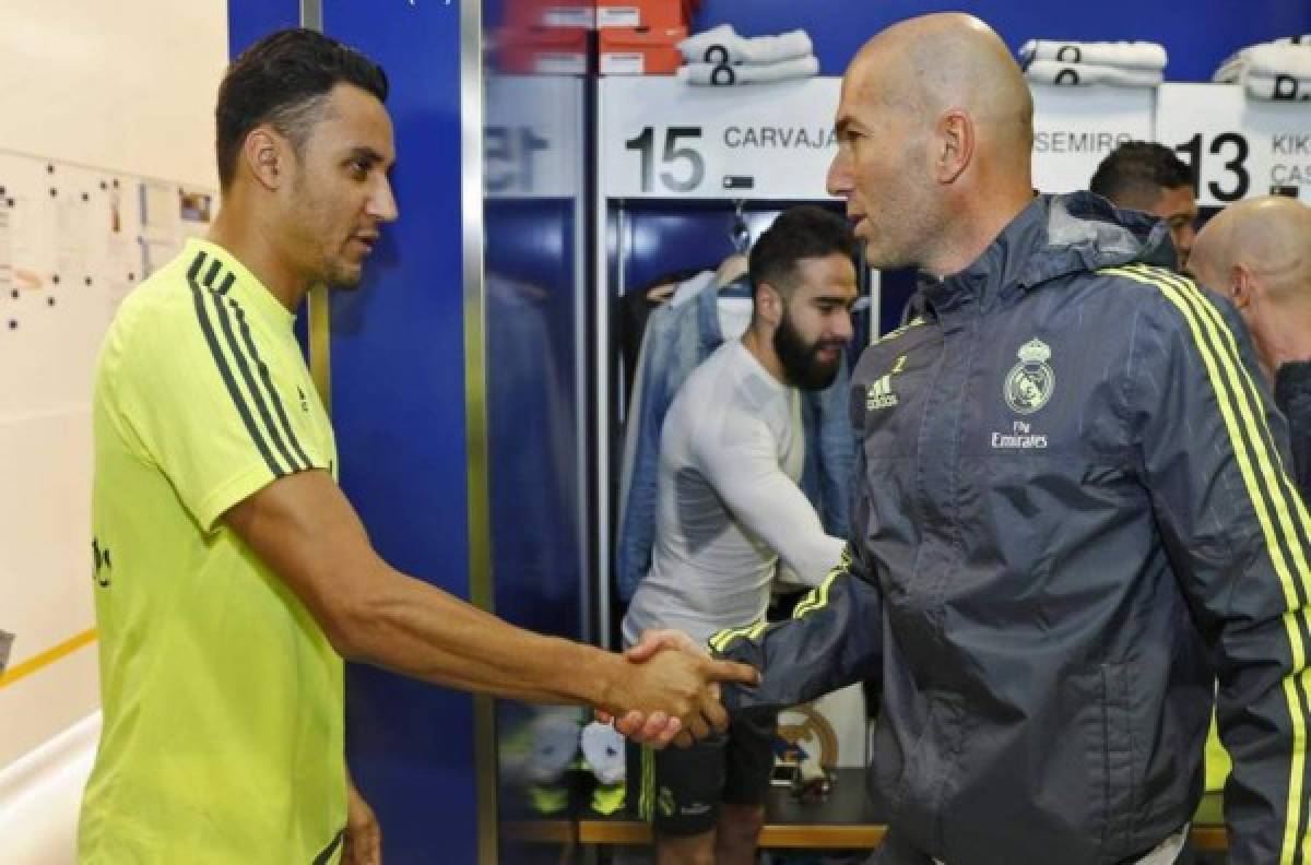 Zinedine Zidane muestra su apoyo al portero del Real Madrid Keylor Navas