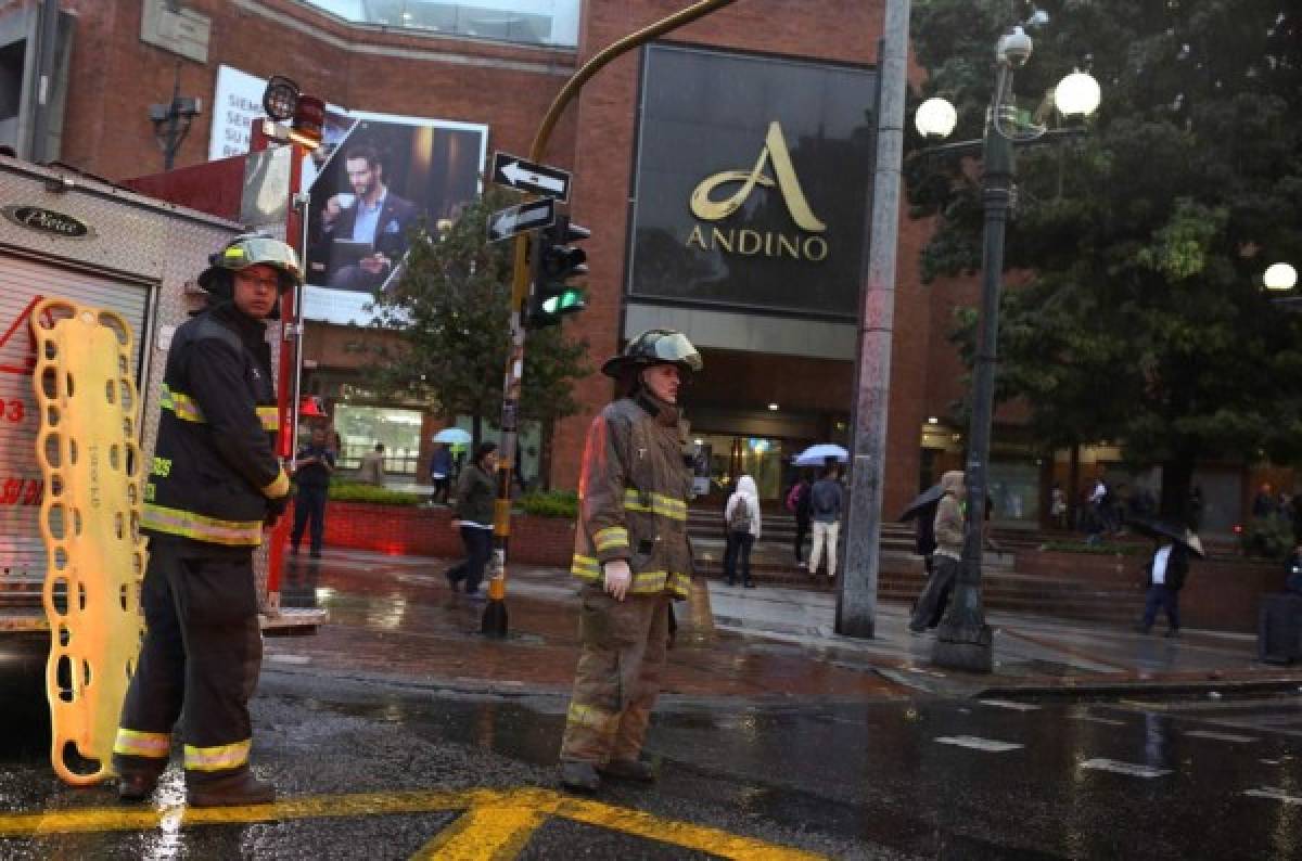 Al menos 3 muertos en explosión en centro comercial de Bogotá