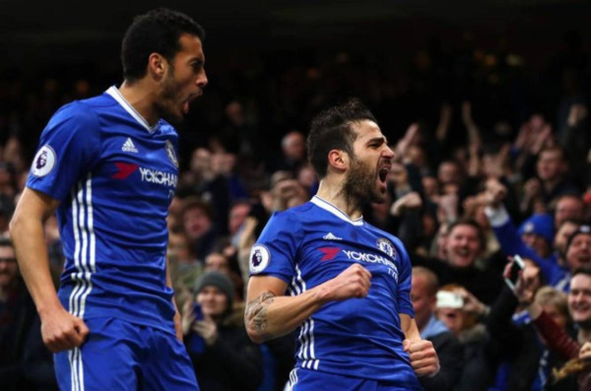 El Chelsea acaricia la Premier con goles de Fábregas, Pedro y Costa