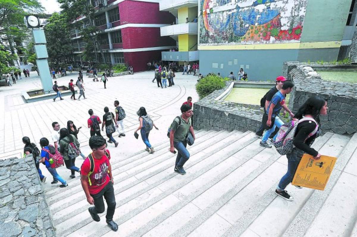 En asambleas estudiantes piden clases en la Universidad Nacional Autónoma de Honduras