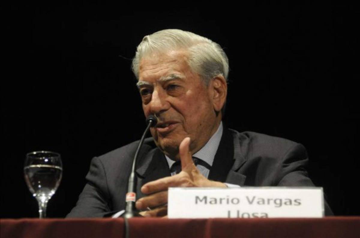 Vargas Llosa denuncia complicidad de América Latina con gobierno de Maduro