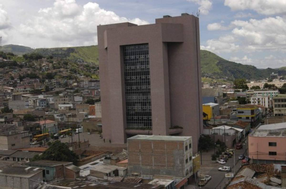 Adobe y piedra sostienen la historia de 10 insignes edificios en la capital de Honduras