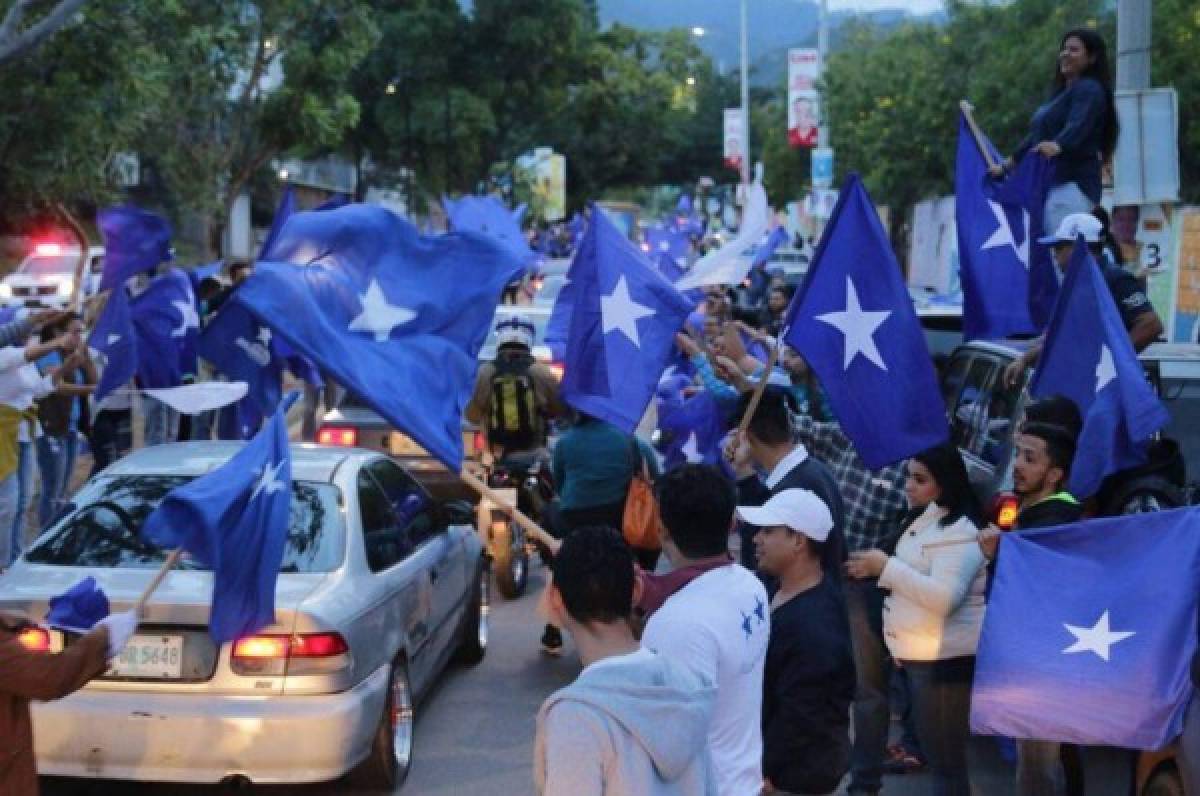 Nacionalistas realizan la 'Caravana de la Victoria' en la capital