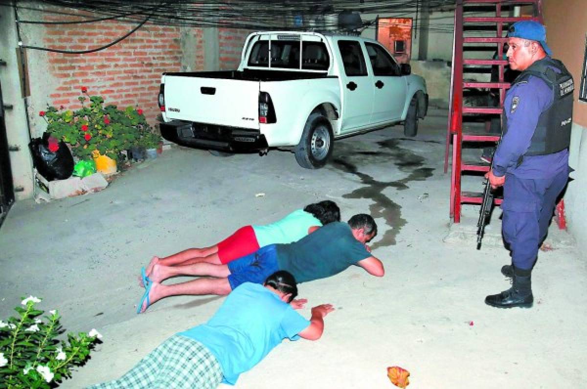 A prisión hondureño por ocultar carros robados