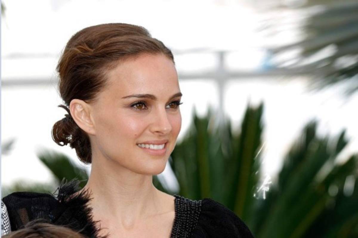 ﻿Natalie Portman da a luz a una niña 