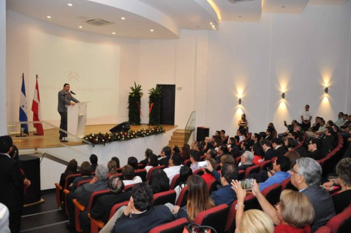Consejo Central Ejecutivo del Partido Liberal inaugura un moderno auditorio en Tegucigalpa