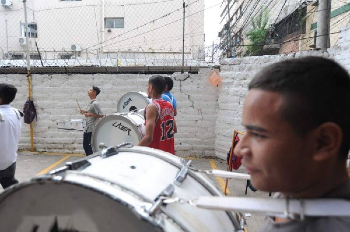 Instituto Atlántida se prepara con música y acrobacias para los desfiles patrios