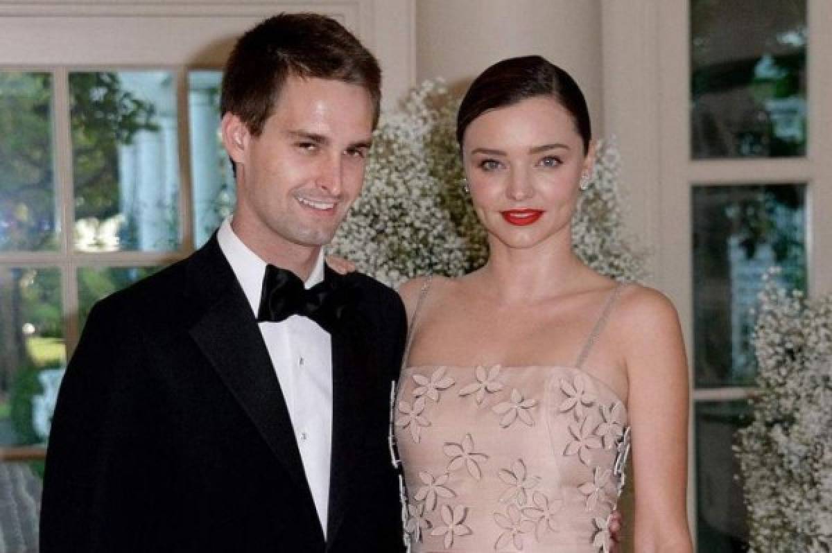 Miranda Kerr y Evan Spiegel. Foto AFP