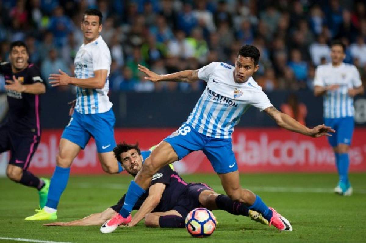 El Barça pierde la opción de alcanzar el Madrid tras caer en Málaga por la mínima
