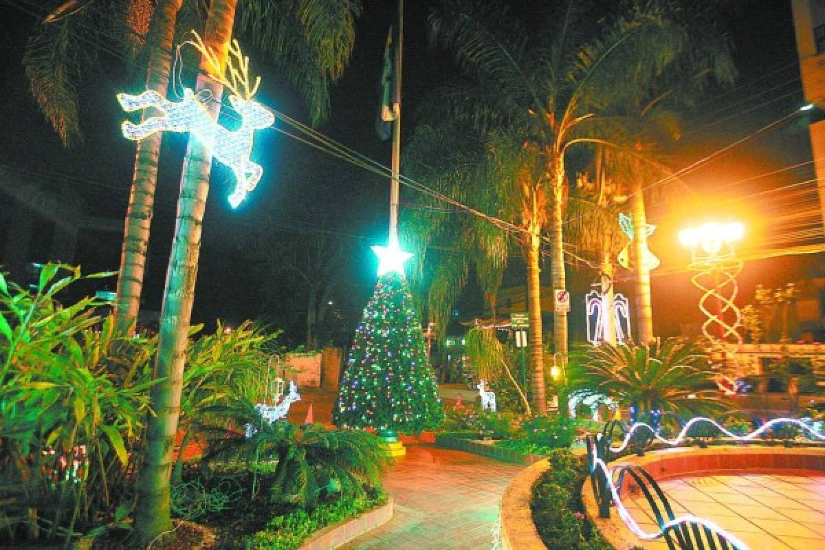 La capital de Honduras le da la bienvenida a la Navidad con luces y nacimientos