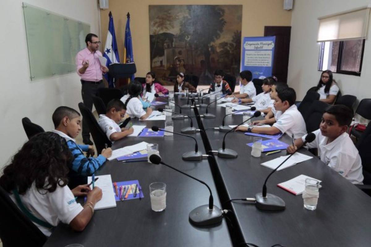 Niños dirigen hoy el gobierno local