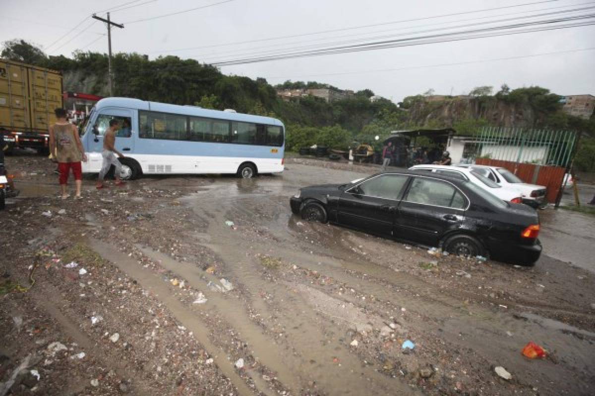 Lluvias dejan graves daños en la capital hondureña