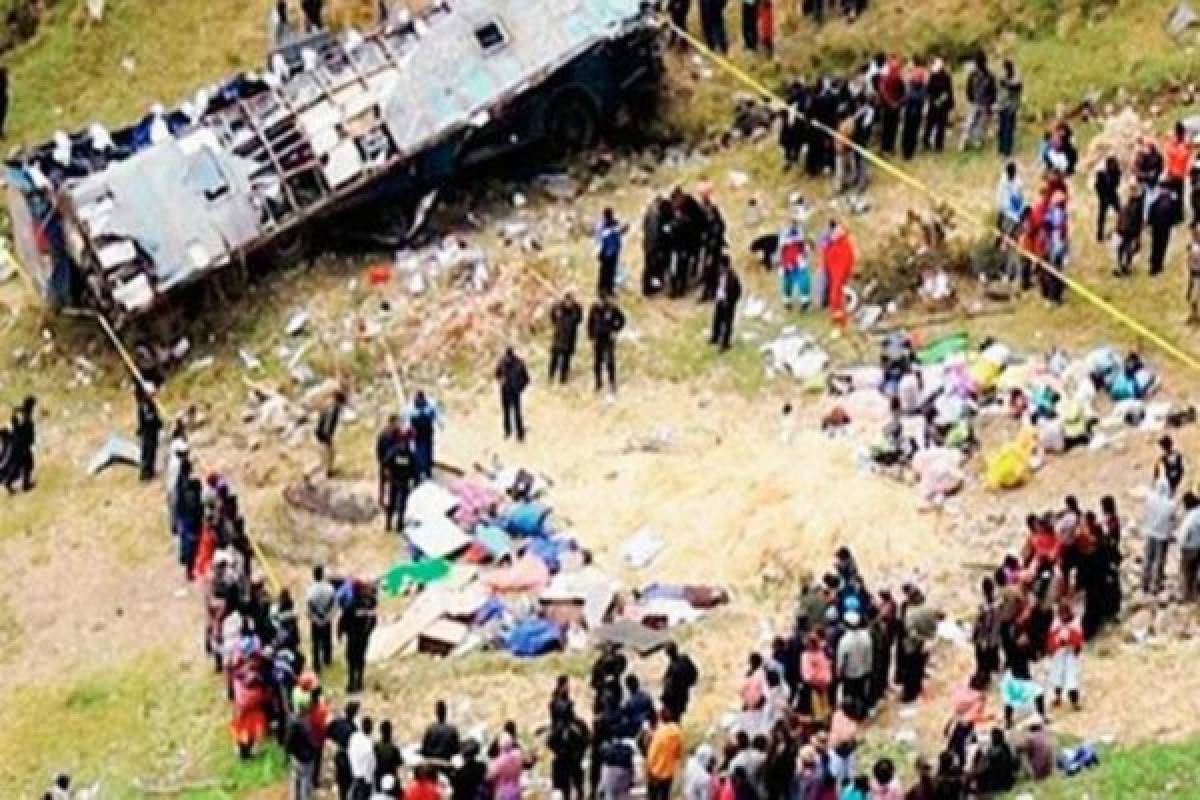 13 muertos deja accidente en Perú