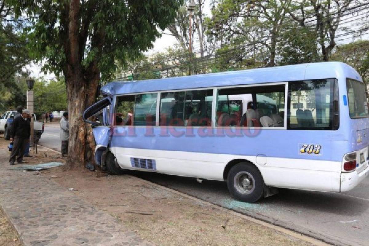 Seis personas heridas en accidente de autobús en el bulevar Los Próceres