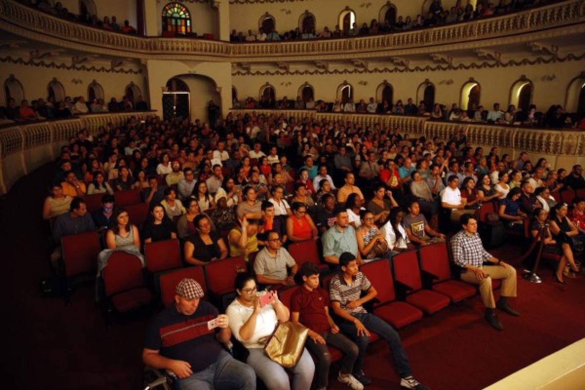 Un concierto lleno de emociones y alegría