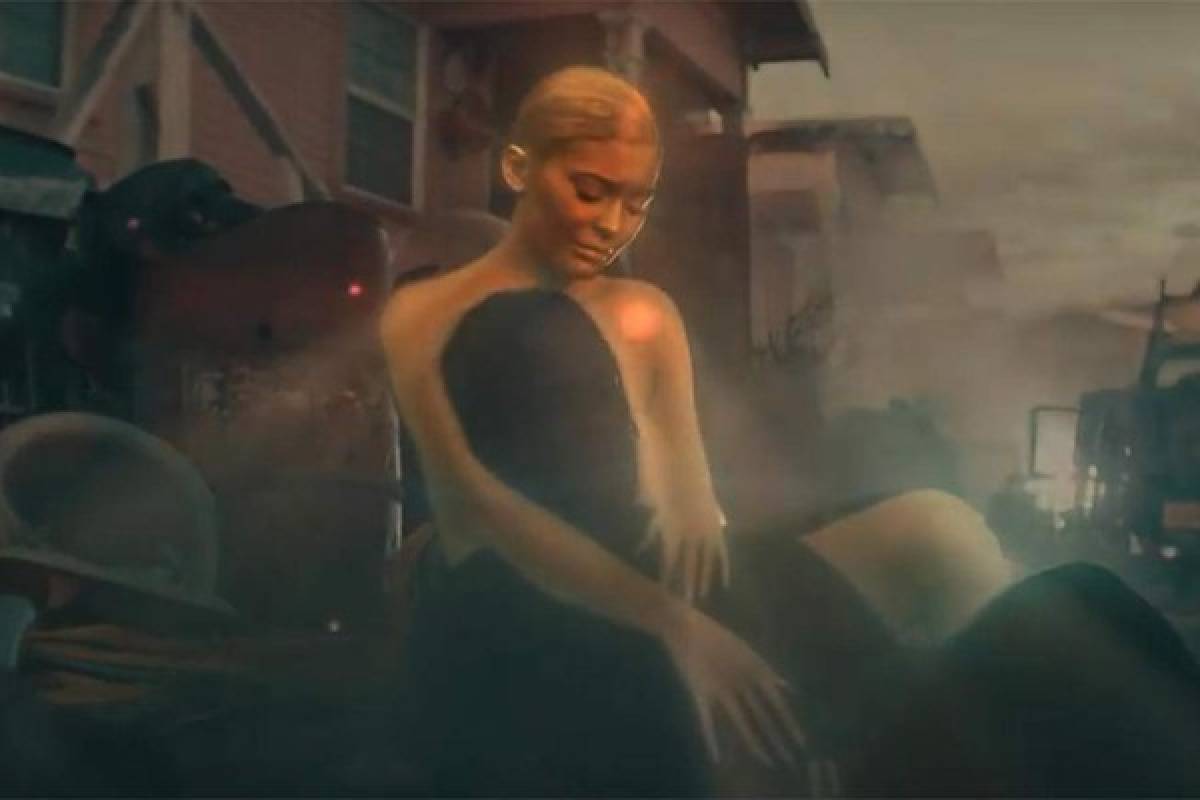El videoclip de Travis Scott en el que Kylie Jenner se transforma en Virgen María