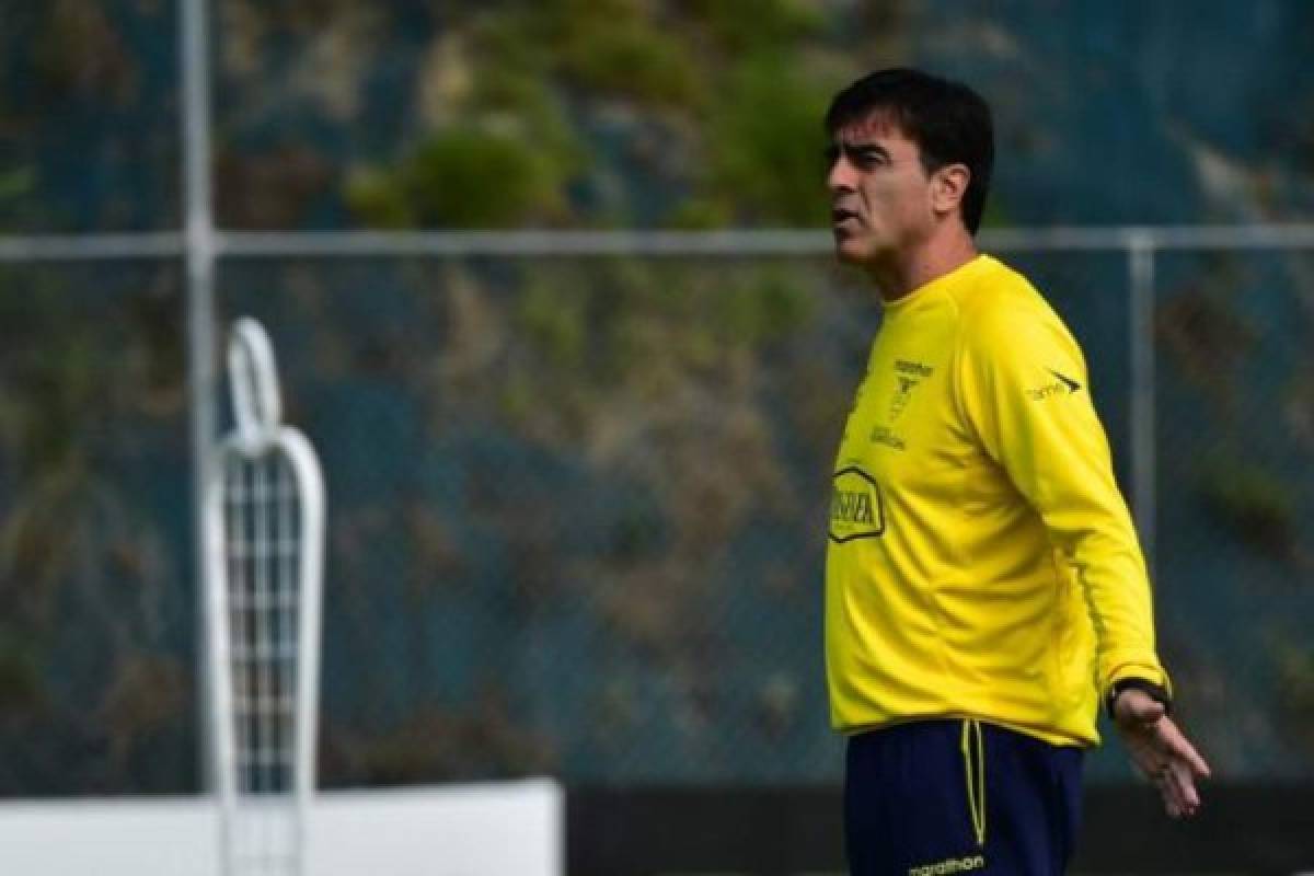 Ecuador despide al técnico de la selección Gustavo Quinteros